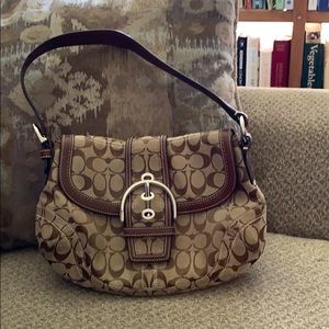Coach Classic Beige/brown authentic shoulder bag